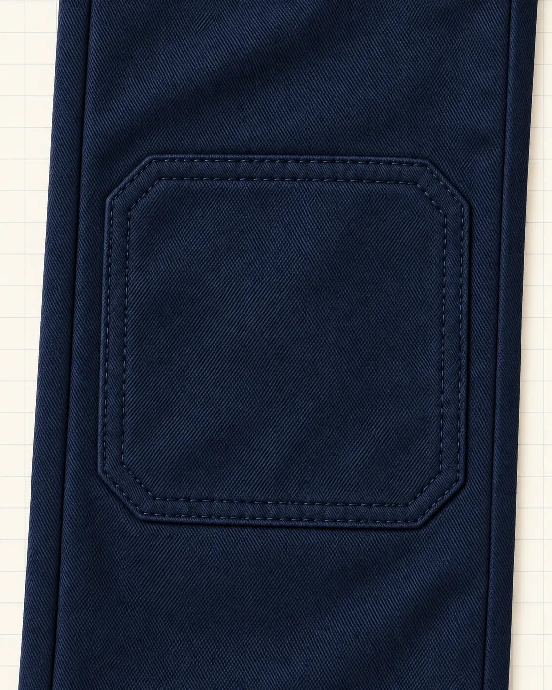 Pantalón con rodillas reforzadas azul marino, detalle de rodilla reforzada