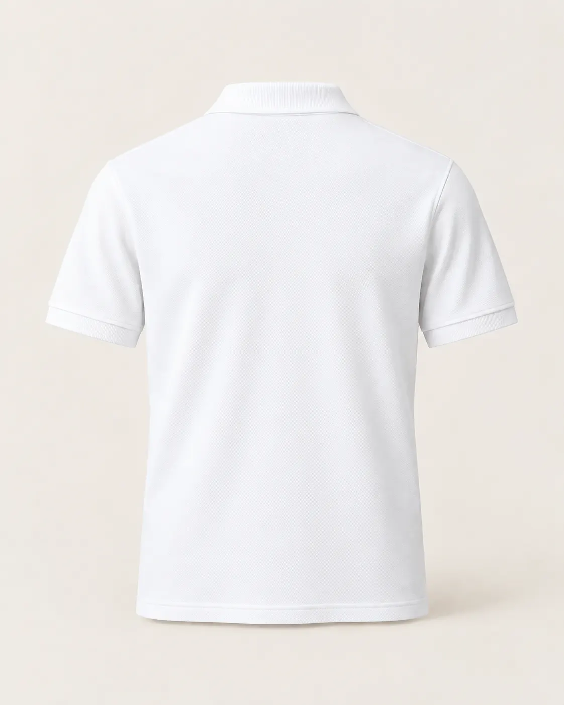 Polo con zipper blanco, vista de espalda